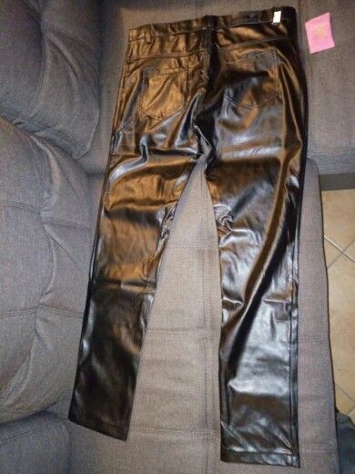 UTB82THEldnJXKJkSaiyq6AhwXXaf